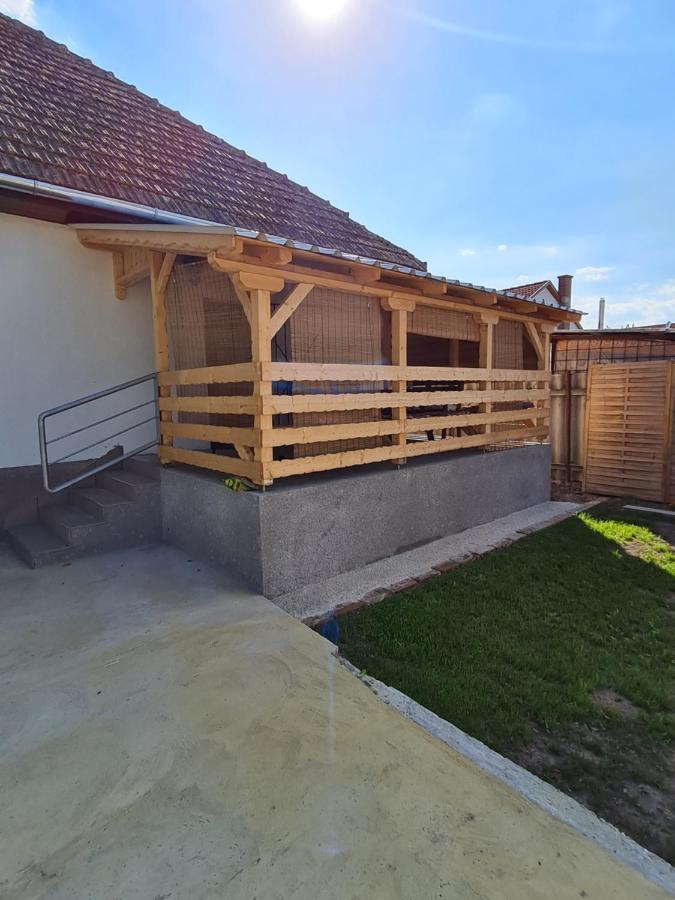 Kakasdombi Apartman Hotel Balatonszabadi Fürdőtelep Kültér fotó